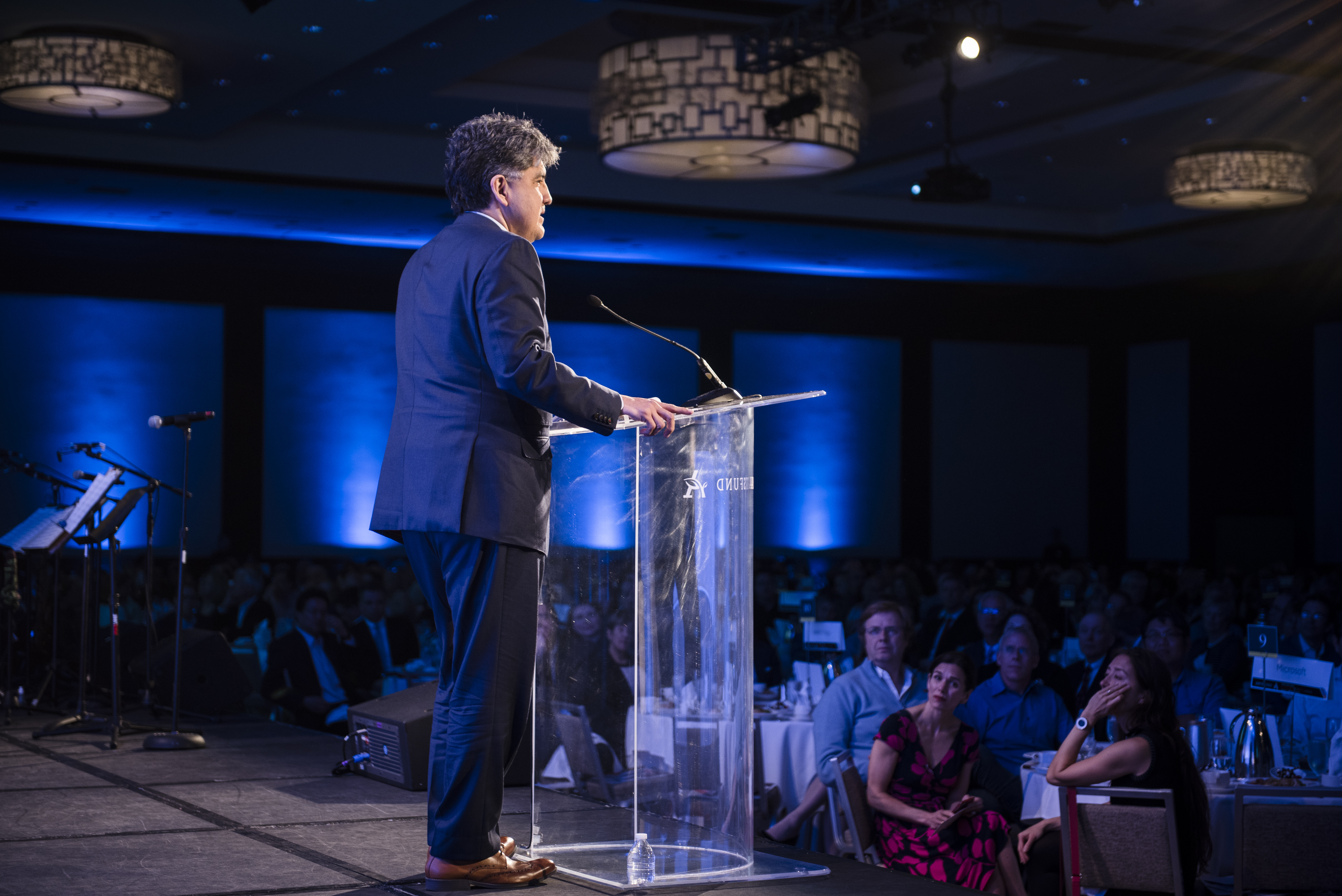 551 Sherman Alexie on stage